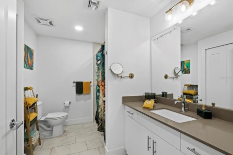 Condominio en venta en Sarasota, Florida, 1 dormitorio, 75.25 m2 № 2217496 - foto 15