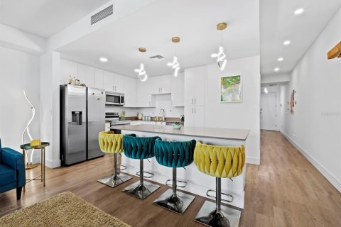 Condominio en venta en Sarasota, Florida, 1 dormitorio, 75.25 m2 № 2217496 - foto 6