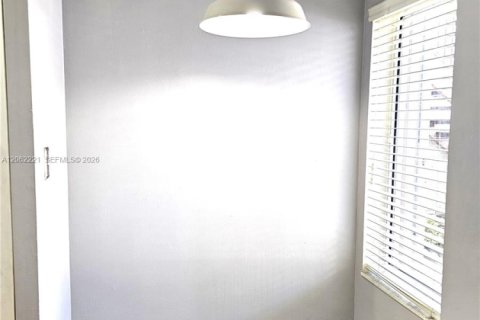 Copropriété à vendre à Miami, Floride: 2 chambres, 97.08 m2 № 2265239 - photo 5