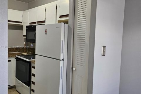 Copropriété à vendre à Miami, Floride: 2 chambres, 97.08 m2 № 2265239 - photo 6
