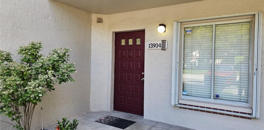 Condo à Miami, Floride, 2 chambres  № 2265239