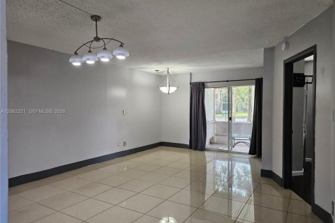 Copropriété à vendre à Miami, Floride: 2 chambres, 97.08 m2 № 2265239 - photo 8