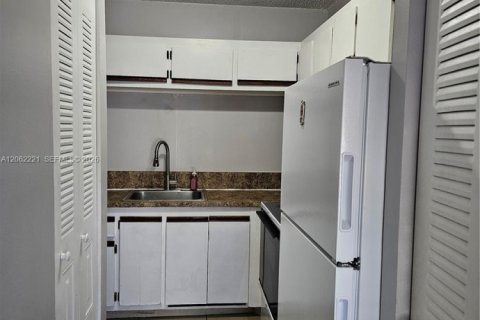 Copropriété à vendre à Miami, Floride: 2 chambres, 97.08 m2 № 2265239 - photo 7