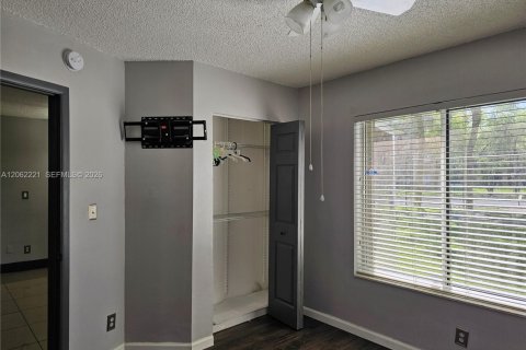 Copropriété à vendre à Miami, Floride: 2 chambres, 97.08 m2 № 2265239 - photo 10