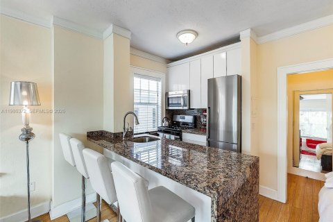 Copropriété à louer à Miami Beach, Floride: 49.98 m2 № 2047958 - photo 6