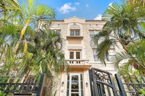 Studio à Condo à Miami Beach, Floride  № 2047958