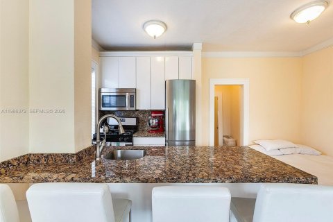 Copropriété à louer à Miami Beach, Floride: 49.98 m2 № 2047958 - photo 7