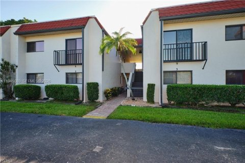 Condo à Fort Myers, Floride, 2 chambres  № 2080496