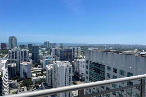Condo in Miami, Florida, 2 bedrooms  № 1814642 - photo 6