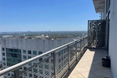 Condo in Miami, Florida, 2 bedrooms  № 1814642 - photo 4