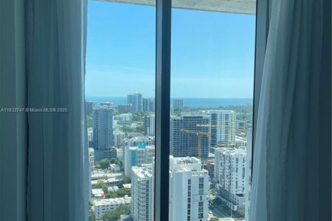 Condo in Miami, Florida, 2 bedrooms  № 1814642 - photo 21