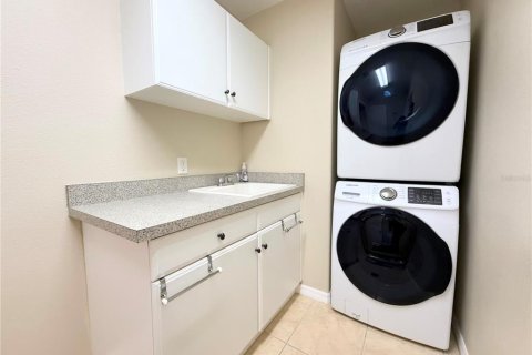 Condo in Sarasota, Florida, 3 bedrooms  № 1653985 - photo 27