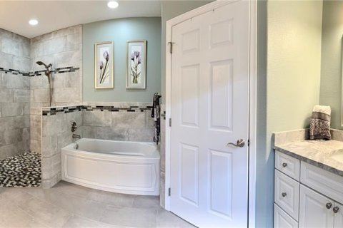 Condo in Sarasota, Florida, 3 bedrooms  № 1653985 - photo 21