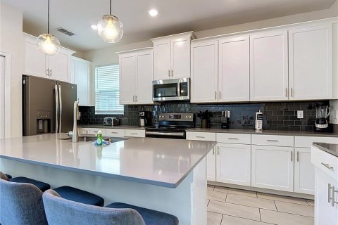 Villa ou maison à vendre à Kissimmee, Floride: 5 chambres, 305.83 m2 № 2342162 - photo 15