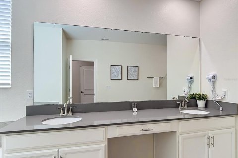 Villa ou maison à vendre à Kissimmee, Floride: 5 chambres, 305.83 m2 № 2342162 - photo 24