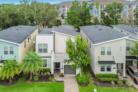 Villa ou maison à vendre à Kissimmee, Floride: 5 chambres, 305.83 m2 № 2342162 - photo 4