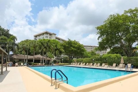 Copropriété à louer à Pompano Beach, Floride: 3 chambres, 150.5 m2 № 2085784 - photo 2
