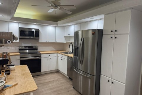 Copropriété à louer à Pompano Beach, Floride: 3 chambres, 150.5 m2 № 2085784 - photo 12