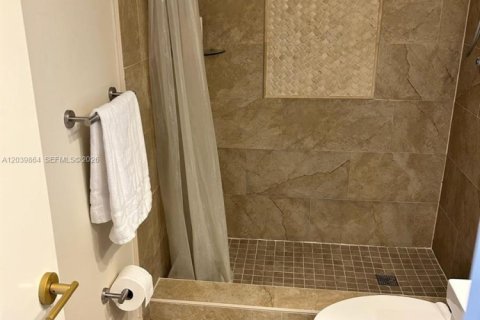 Copropriété à louer à Pompano Beach, Floride: 3 chambres, 150.5 m2 № 2085784 - photo 19