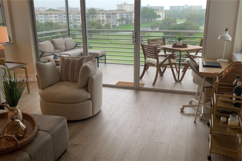 Copropriété à louer à Pompano Beach, Floride: 3 chambres, 150.5 m2 № 2085784 - photo 9
