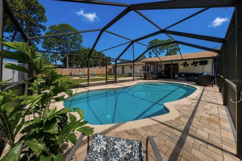 House in Valrico, Florida 3 bedrooms, 157.93 sq.m. № 2196518 - photo 26