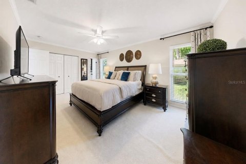 House in Valrico, Florida 3 bedrooms, 157.93 sq.m. № 2196518 - photo 17
