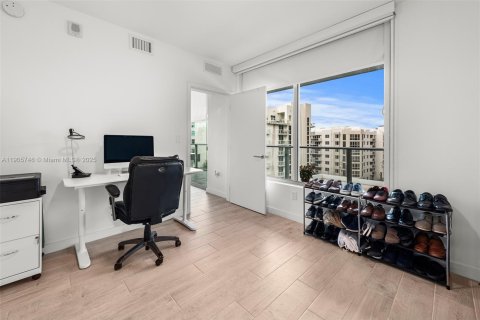 Copropriété à louer à Miami, Floride: 2 chambres, 89.37 m2 № 1956636 - photo 16