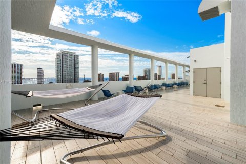 Copropriété à louer à Miami, Floride: 2 chambres, 89.37 m2 № 1956636 - photo 24