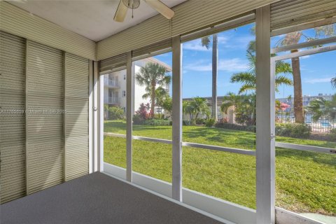 Copropriété à vendre à Hallandale Beach, Floride: 1 chambre, 74.88 m2 № 1938513 - photo 8