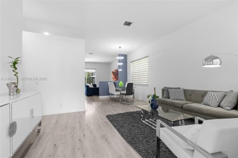 Купить виллу или дом в Уэстон, Флорида 3 спальни, 149.48м2, № 2024089 - фото 7