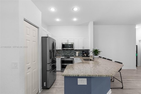 Купить виллу или дом в Уэстон, Флорида 3 спальни, 149.48м2, № 2024089 - фото 12