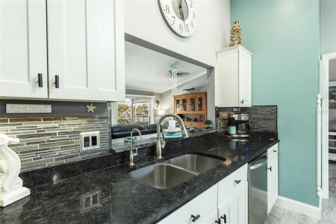Купить виллу или дом в Палм-Кост, Флорида 10 комнат, 172.52м2, № 1642644 - фото 12