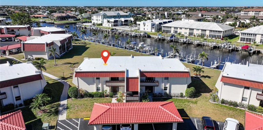 Condo in Punta Gorda, Florida, 2 bedrooms  № 1583996