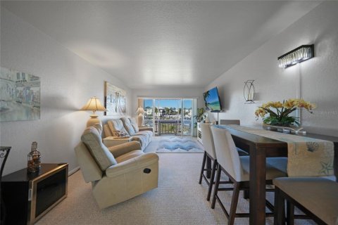 Condo in Punta Gorda, Florida, 2 bedrooms  № 1583996 - photo 11