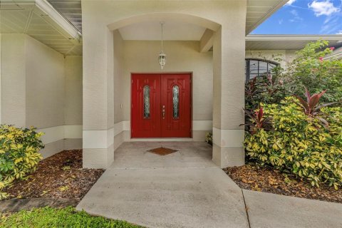 House in Port Charlotte, Florida 4 bedrooms, 190.64 sq.m. № 2403586 - photo 3