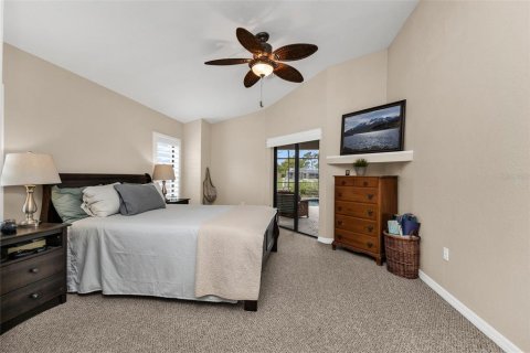 House in Port Charlotte, Florida 4 bedrooms, 190.64 sq.m. № 2403586 - photo 21