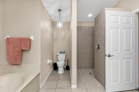 House in Port Charlotte, Florida 4 bedrooms, 190.64 sq.m. № 2403586 - photo 25