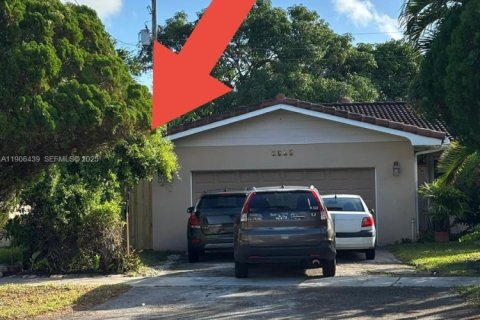 Снять в аренду коммерческую недвижимость в Майами, Флорида 1 спальня, 177.26м2, № 1957173 - фото 19