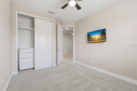 Townhouse in Orlando, Florida 3 bedrooms, 160.26 sq.m. № 2197653 - photo 24