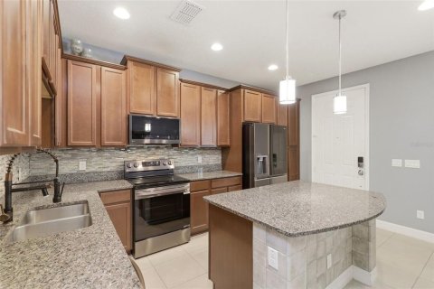Townhouse in Orlando, Florida 3 bedrooms, 160.26 sq.m. № 2197653 - photo 6