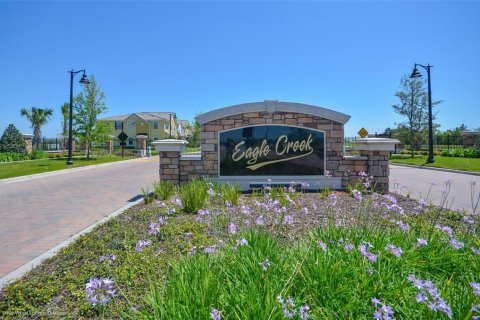 Townhouse in Orlando, Florida 3 bedrooms, 160.26 sq.m. № 2197653 - photo 30