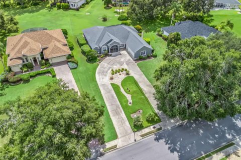 Villa ou maison à vendre à Lady Lake, Floride: 3 chambres, 235.14 m2 № 1906042 - photo 2
