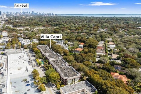 Condominio en venta en Coral Gables, Florida, 2 dormitorios, 109.62 m2 № 2029067 - foto 2