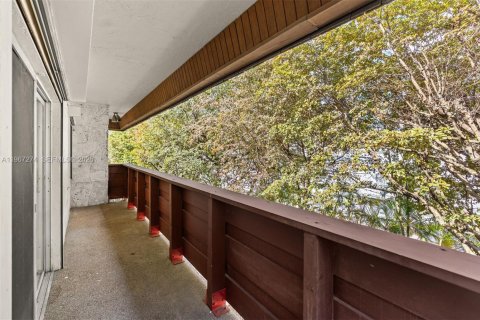 Condominio en venta en Coral Gables, Florida, 2 dormitorios, 109.62 m2 № 2029067 - foto 19