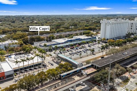 Condominio en venta en Coral Gables, Florida, 2 dormitorios, 109.62 m2 № 2029067 - foto 30