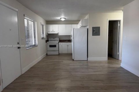 Appartement à louer à Hialeah, Floride: 2 chambres, 78.97 m2 № 2040789 - photo 9