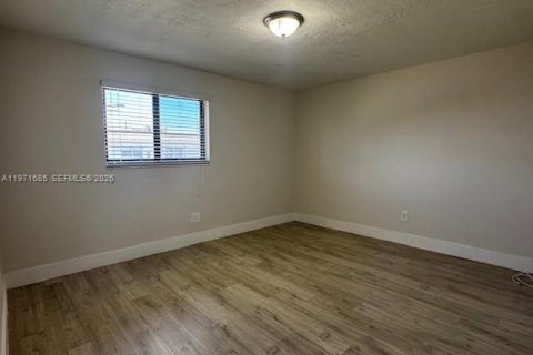 Appartement à louer à Hialeah, Floride: 2 chambres, 78.97 m2 № 2040789 - photo 13