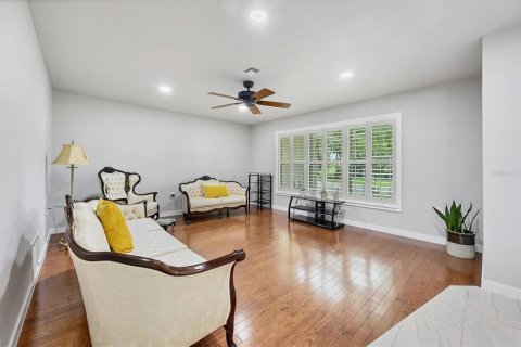 House in Port Charlotte, Florida 3 bedrooms, 122.91 sq.m. № 2410714 - photo 15
