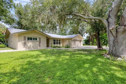 House in Port Charlotte, Florida 3 bedrooms, 122.91 sq.m. № 2410714 - photo 12