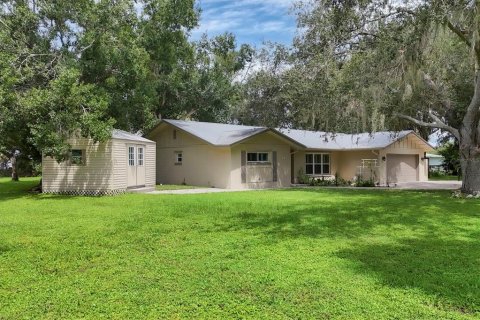 House in Port Charlotte, Florida 3 bedrooms, 122.91 sq.m. № 2410714 - photo 9